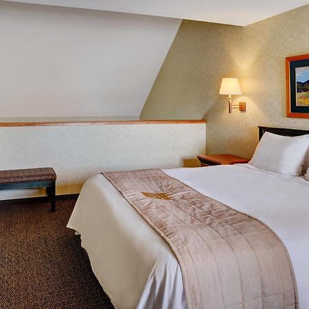 Lakeview Inns & Suites - Гінтон Екстер'єр фото