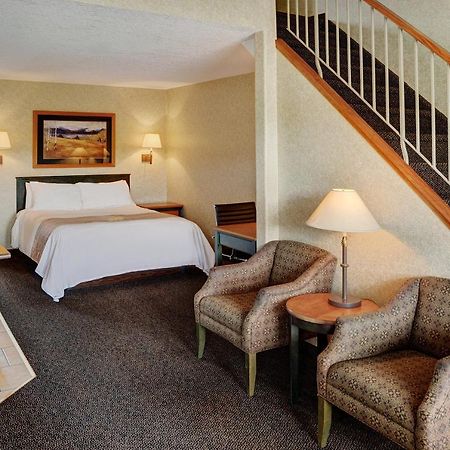 Lakeview Inns & Suites - Гінтон Екстер'єр фото